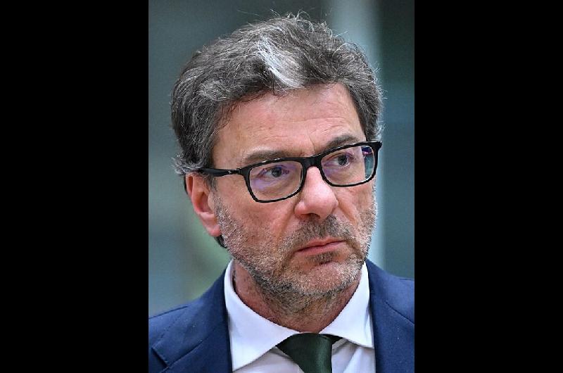 La Administracioacuten Trump ldquosacuderdquo el orden mundial en tres aspectos clave aseguroacute un ministro italiano