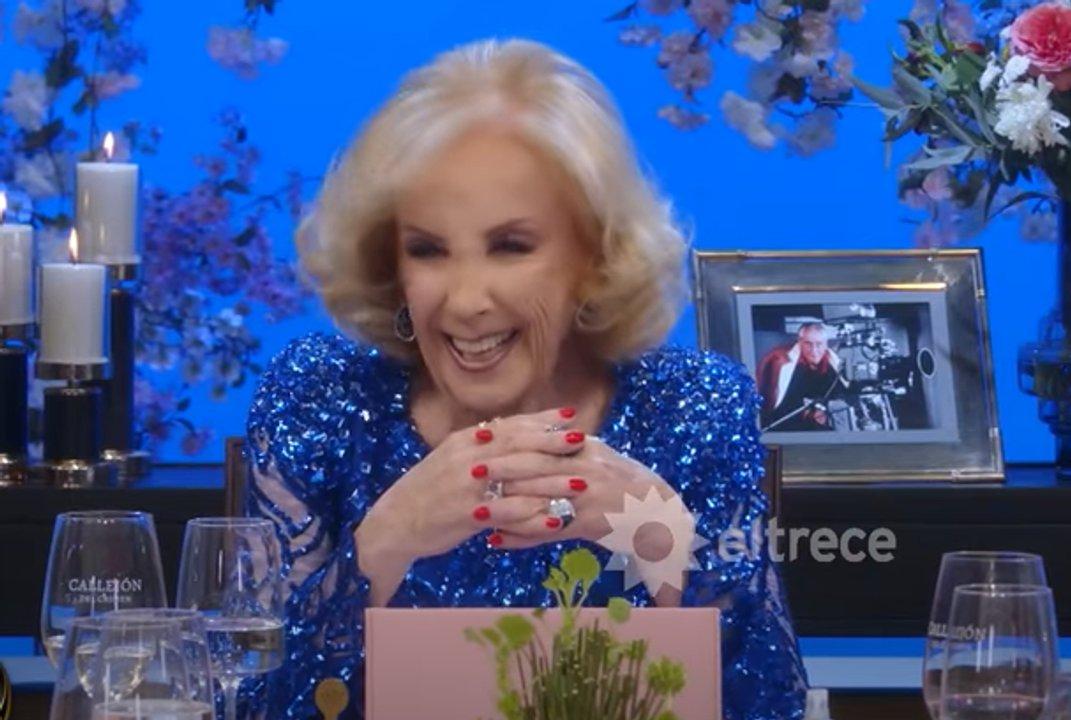 Florencia Pentildea sorprendioacute en lo de Mirtha con una insoacutelita confesioacuten- ldquoHago pis en un balderdquo