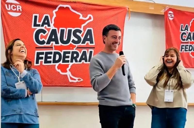 La liga de los gobernadores del radicalismo desafiacutea la discutida conduccioacuten de Lousteau