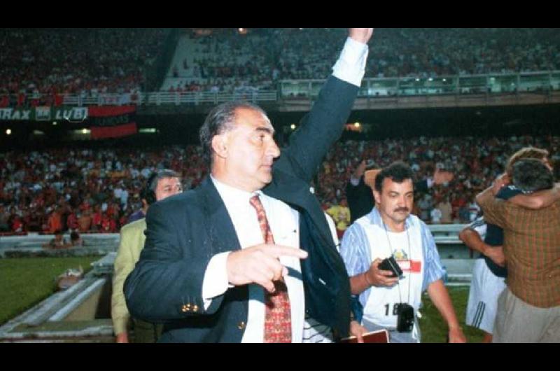 Fallecioacute Miguel Aacutengel Zurdo Loacutepez campeoacuten del mundo con Independiente