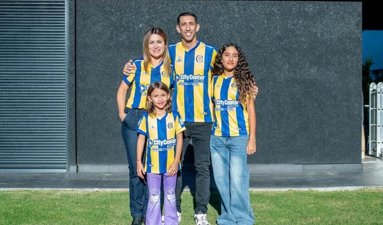 Entre laacutegrimas Aacutengel Di Mariacutea es presentado en Rosario Central- Estar acaacute es algo que sontildeaba