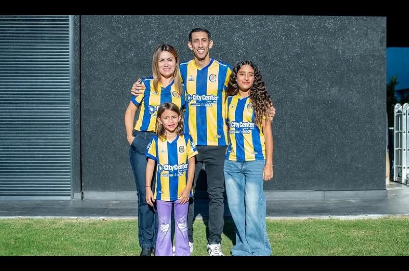 Entre laacutegrimas Aacutengel Di Mariacutea es presentado en Rosario Central- Estar acaacute es algo que sontildeaba