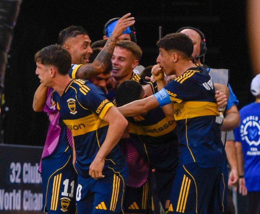 Manchester United tiene en la mira a un jugador de Boca que no seraacute tenido en cuenta por Miguel Aacutengel Russo