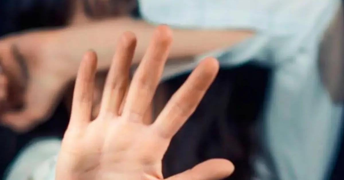 Golpeoacute a su pareja y la amenazoacute de muerte porque salioacute a pasear