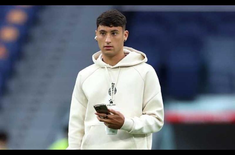 Veacuteliz llegoacute al paiacutes para firmar con Rosario Central- ldquoEstoy ansioso por ver a Di Mariacuteardquo