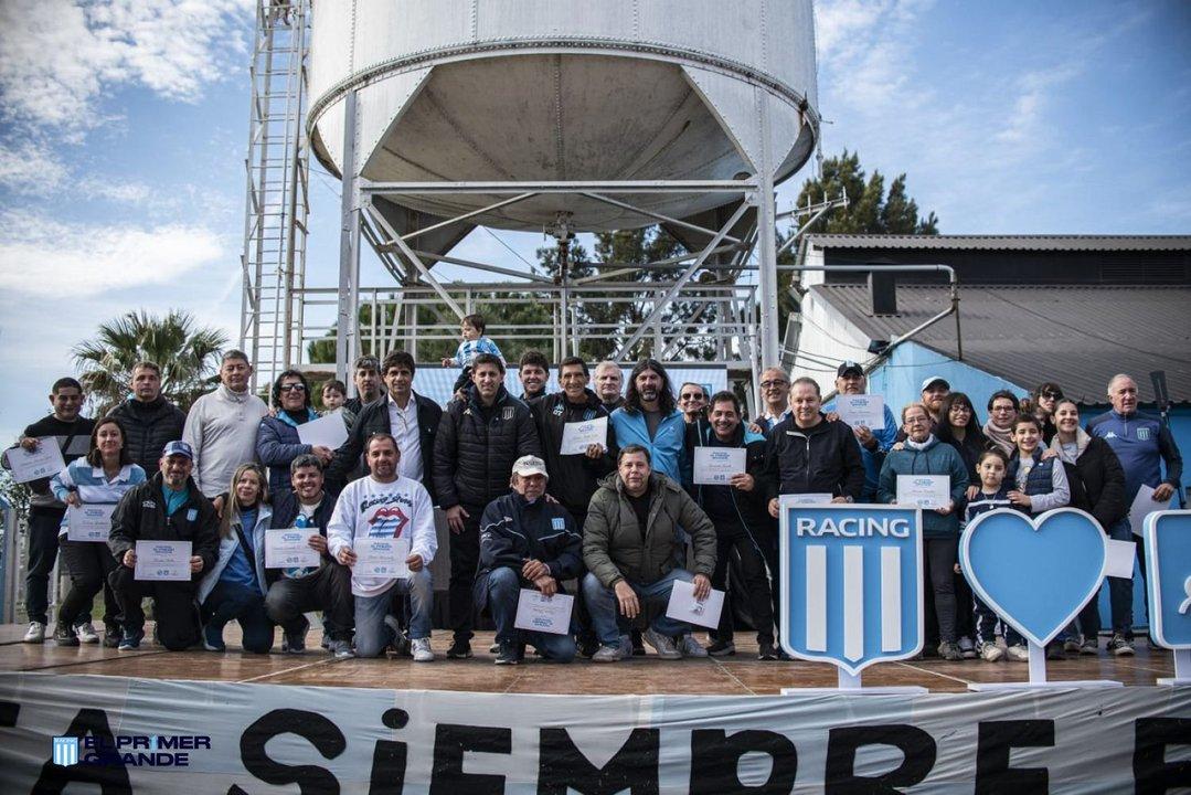 La conmovedora historia del predio de Racing que construyeron los hinchas hace 25 antildeos en medio de la crisis
