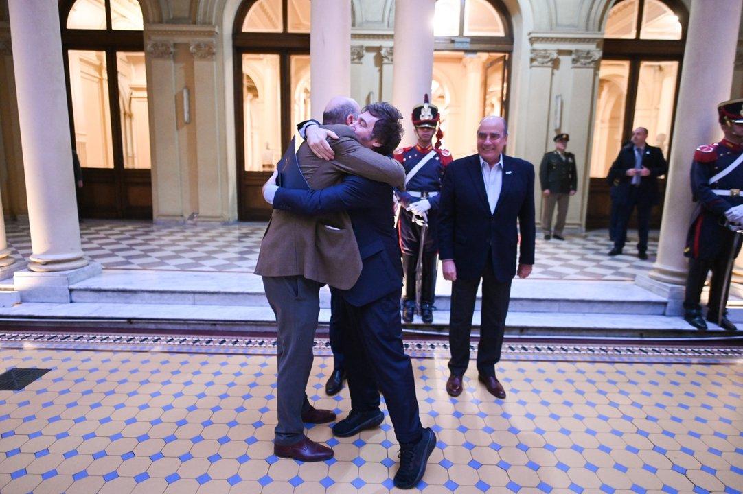 Milei agasajoacute a Sturzenegger y su equipo tras el fin de las facultades delegadas