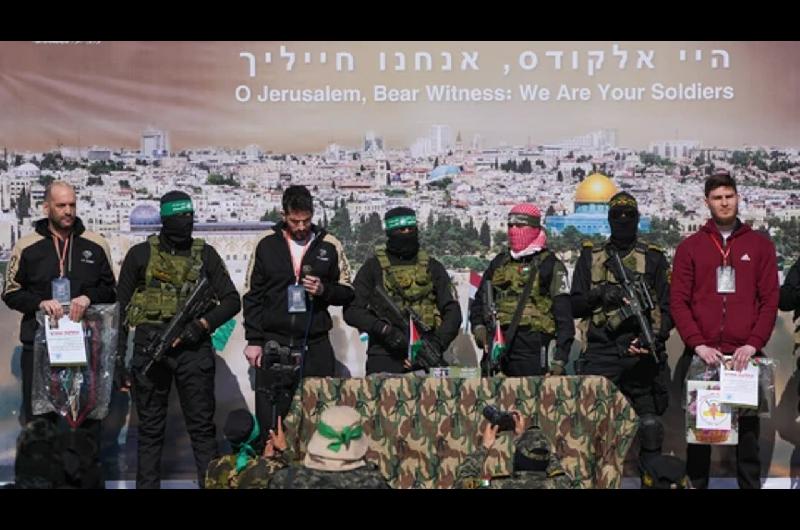 Hamaacutes aceptoacute liberar 10 rehenes durante conversaciones de paz en Gaza
