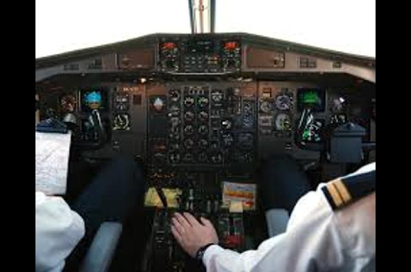 Los pilotos amenazan con un paro para el 19 de julio
