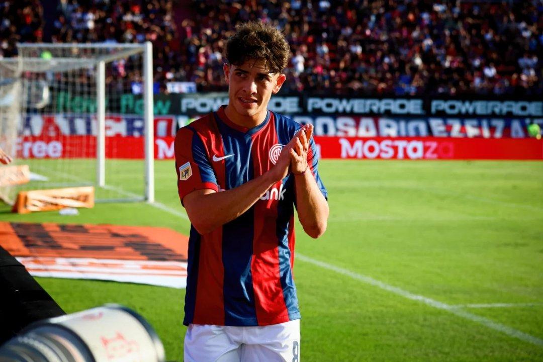 La millonaria cifra que podriacutea recibir San Lorenzo si Giay se va al fuacutetbol italiano