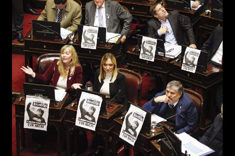 Duro reveacutes para Milei en el Senado- la oposicioacuten se unioacute consiguioacute quoacuterum y le impone su agenda