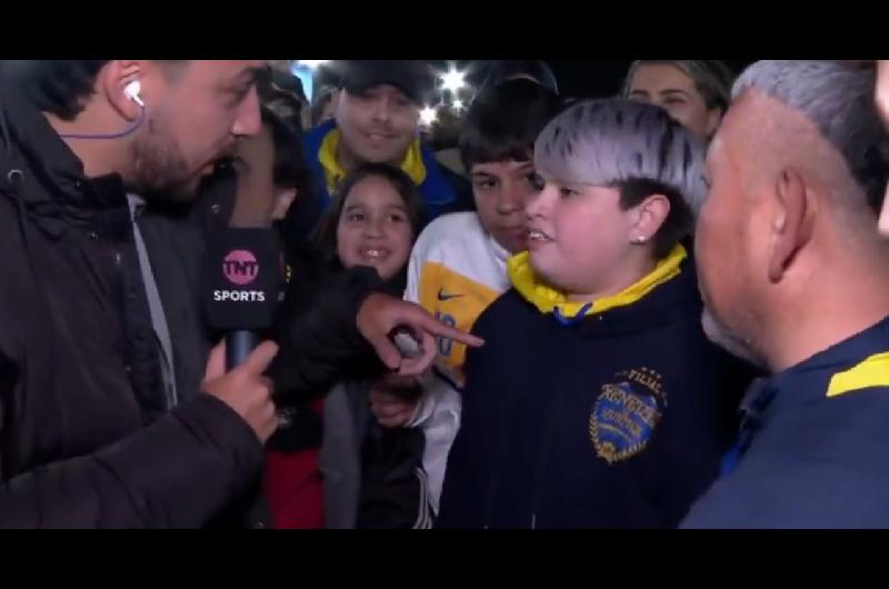 Reaparecioacute el nintildeo de Boca que fue criacutetico con Cavani- ldquoVive lesionadordquo