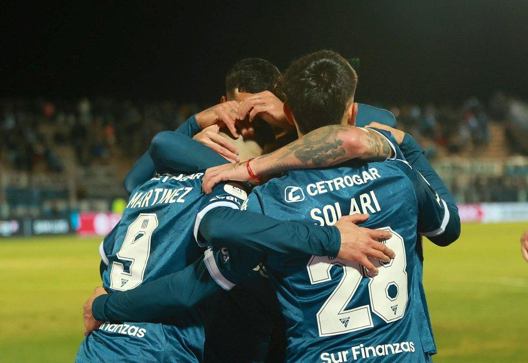 Racing buscaraacute comenzar su camino en el Torneo Clausura con un triunfo frente a Barracas Central