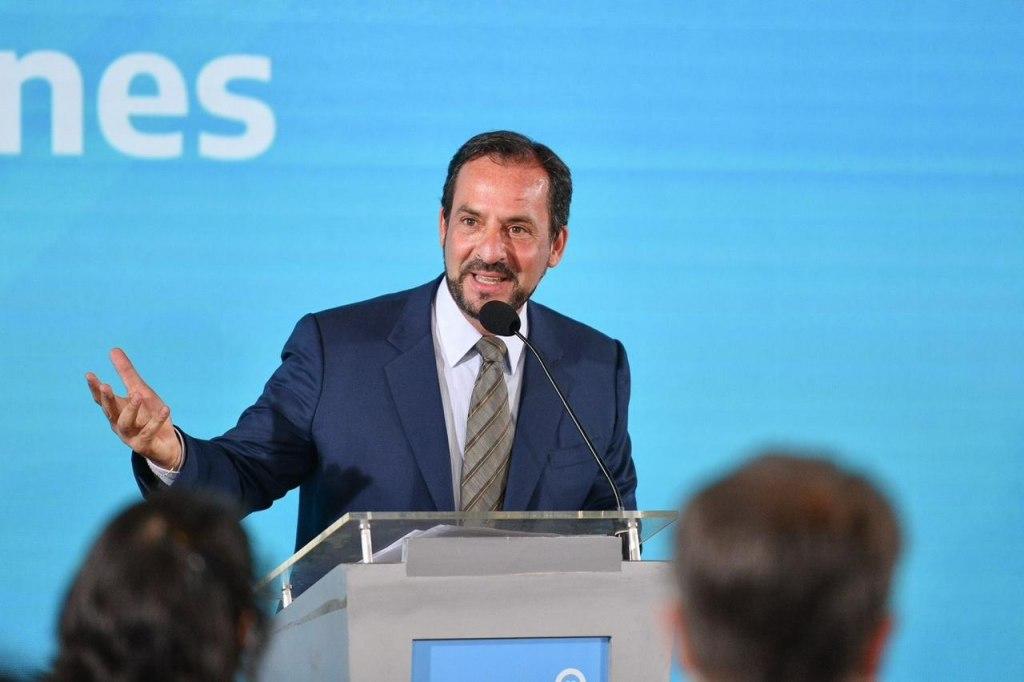 Reveacutes para el gobierno- la justicia falloacute a favor de Escobar en el conflicto por el cobro de tasas