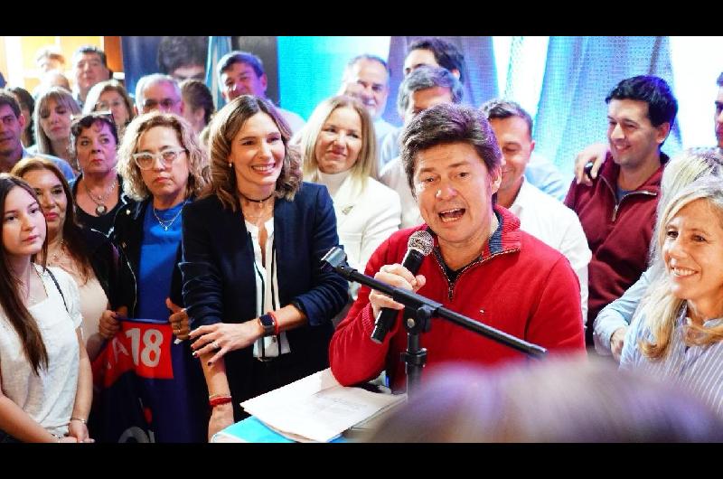 Lisandro Almiroacuten seraacute el candidato a gobernador de La Libertad Avanza en Corrientes