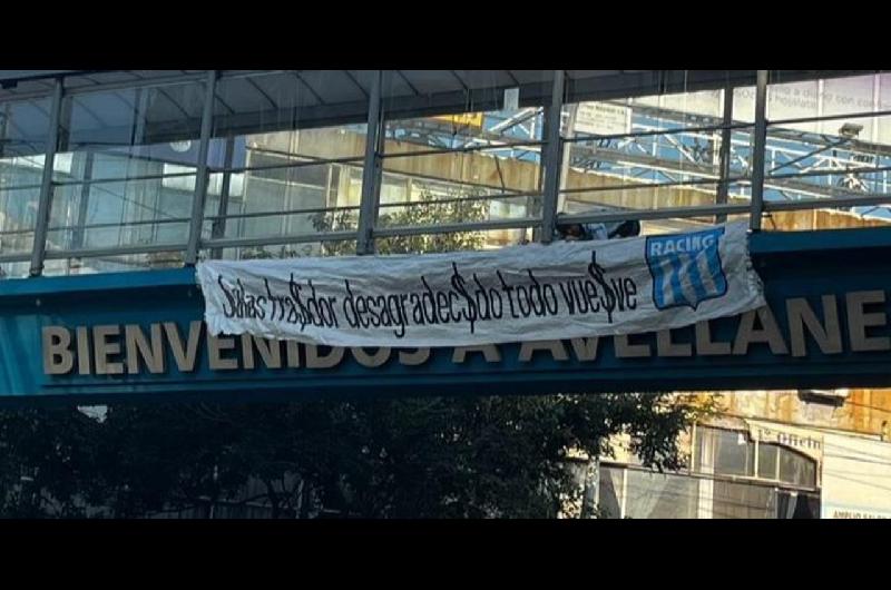 Un pasacalles en Avellaneda tilda de traidor a Maxi Salas tras su llegada a River
