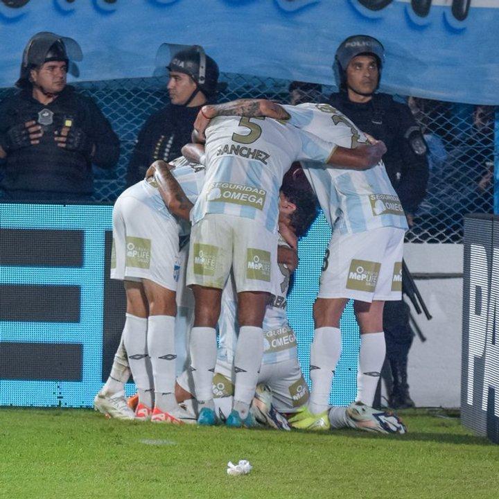 Coacutemo ver en vivo Atleacutetico Tucumaacuten vs San Martiacuten de San Juan- horario y formaciones