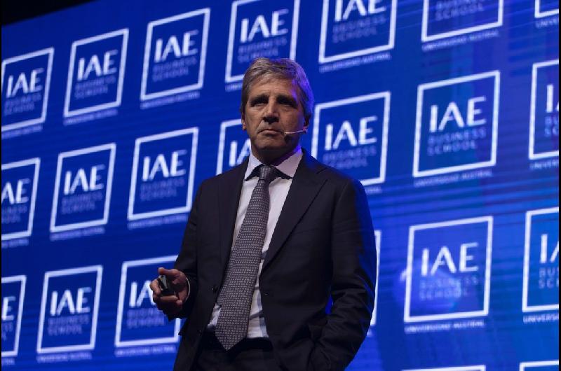 ldquoSi te parece barato compraacute campeoacutenrdquo- iquestCuaacutendo se frenaraacute la corrida que comenzoacute con la frase de Luis Caputo