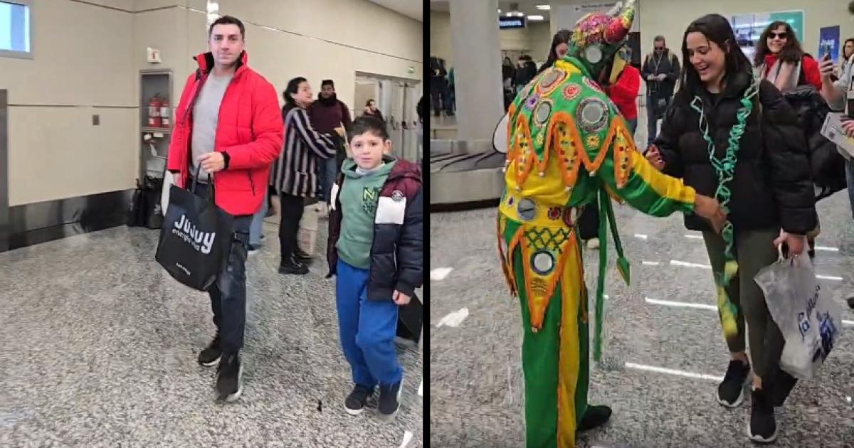 Con carnavalito recibieron a los turistas que visitan Jujuy  