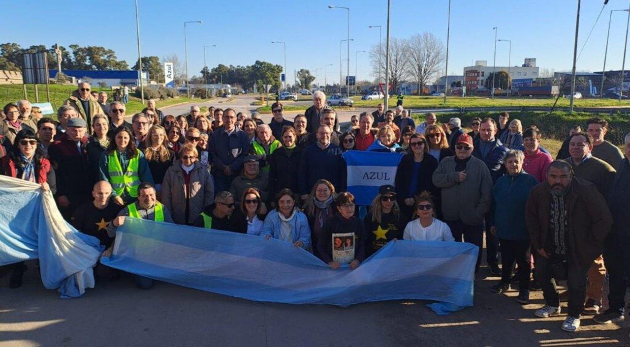Reclaman en Azul la reactivacioacuten de la Autoviacutea en la Ruta 3