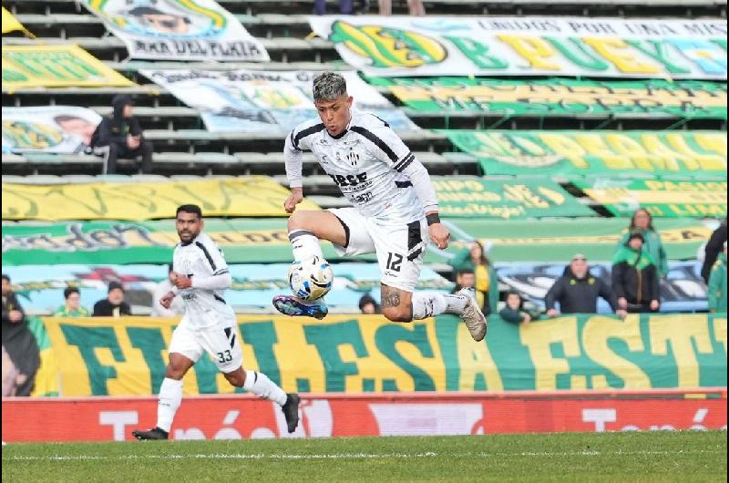 Central Coacuterdoba recibe a Cerro Largo de Uruguay por la ida de los playoffs de la Copa Sudamericana