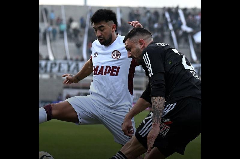 Deportivo Riestra se llevoacute la victoria en su debut ante Lanuacutes por el Torneo Clausura 2025