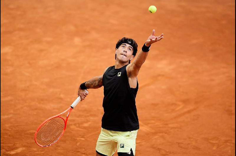 Triunfos de Comesantildea y Ceruacutendolo en el ATP de Gstaad
