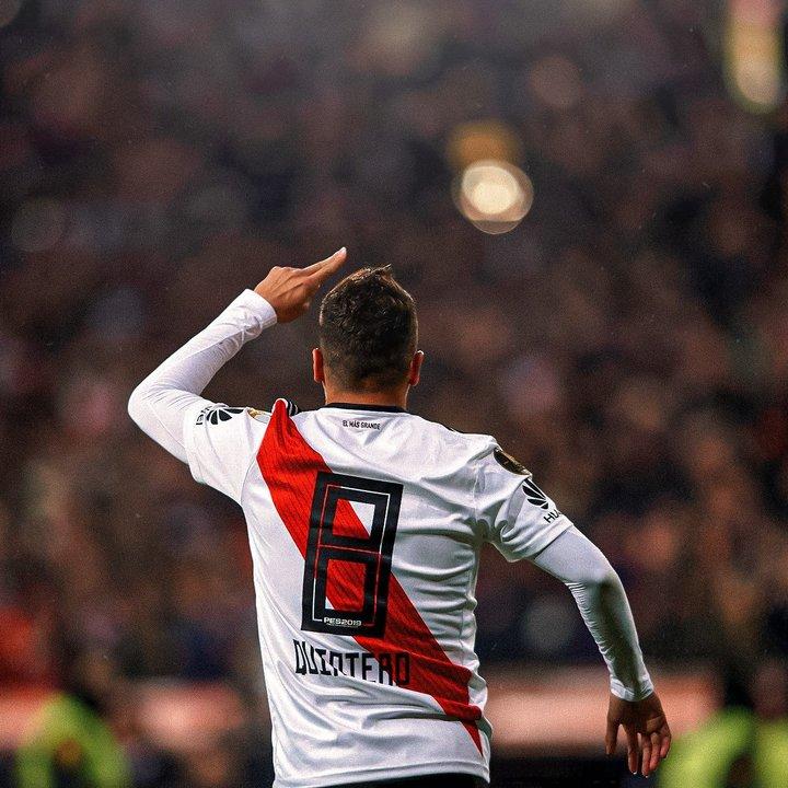 El regreso maacutes esperado por los hinchas de River- Juanfer Quintero vuelve al club para su ldquouacuteltimo bailerdquo