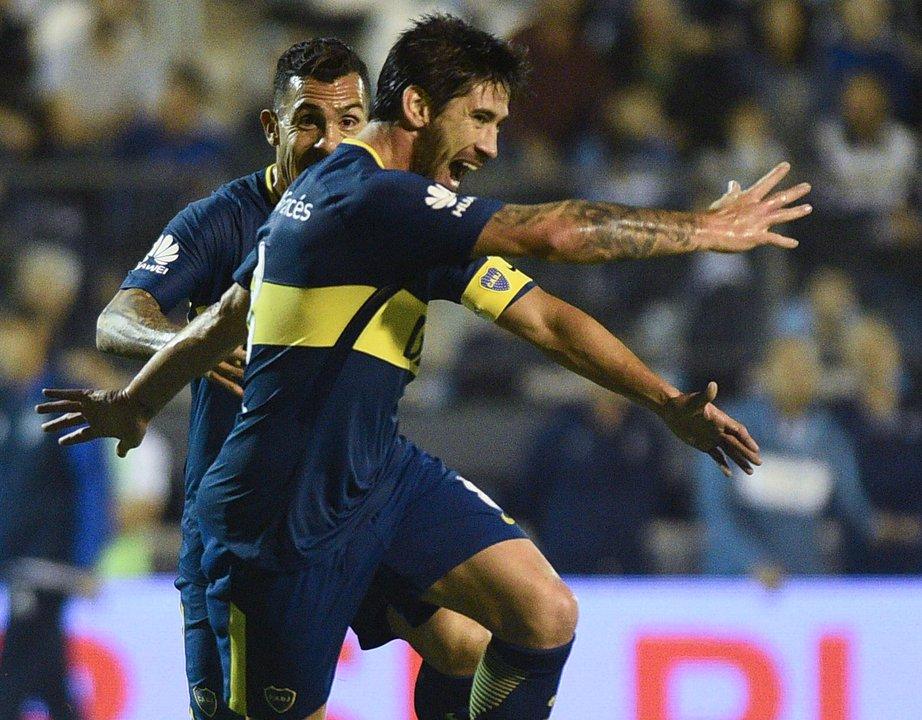 La sorpresiva incorporacioacuten de Tevez en Talleres- sumoacute a un excompantildeero de Boca