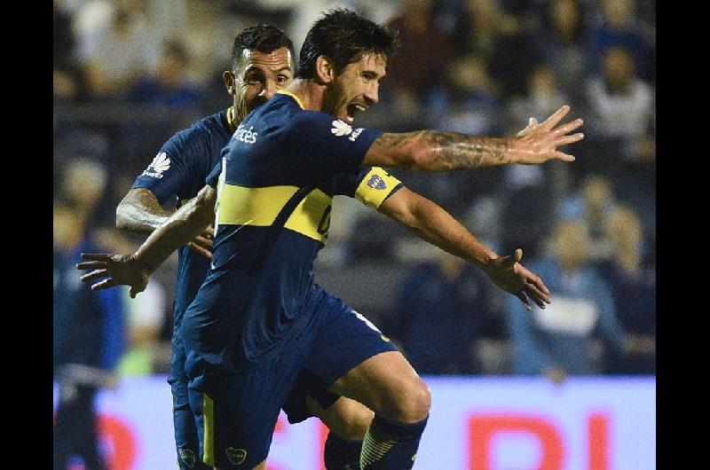 La sorpresiva incorporacioacuten de Tevez en Talleres- sumoacute a un excompantildeero de Boca