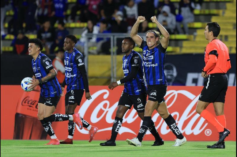 Con goles de dos argentinos Independiente del Valle goleoacute a Vasco Da Gama por Copa Sudamericana