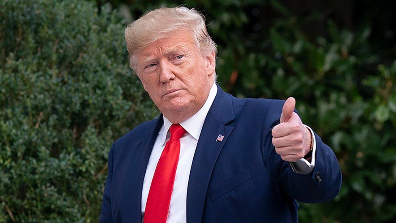 Trump anuncioacute que impondraacute aranceles del 10 -en-porciento- a los paiacuteses maacutes pequentildeos
