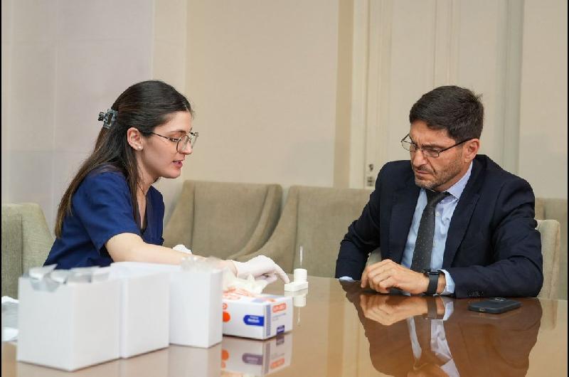 Santa Fe anuncioacute el lanzamiento de los narcotest a las fuerzas de seguridad 