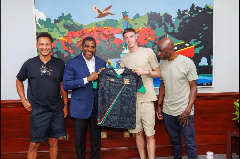 Cole Palmer fue recibido como heacuteroe en un curioso paiacutes luego del tiacutetulo en el Mundial de Clubes