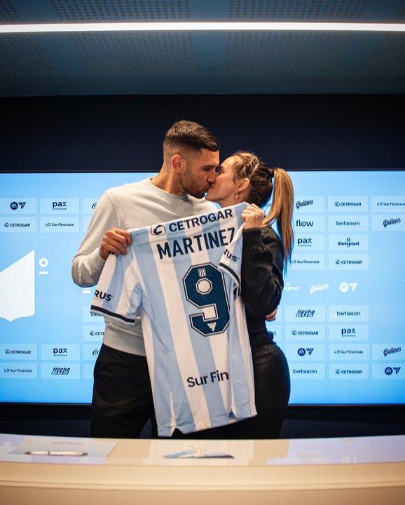 ldquoEso que me ibas a visitar a la caacutercelrdquo- la historia de Maravilla Martiacutenez a su mujer tras renovar con Racing