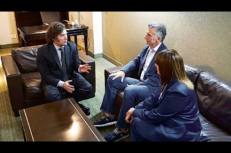 ldquoNo puede estar en la mesardquo- el exterminador veto de Milei para un dirigente ante el posible pacto con el PRO
