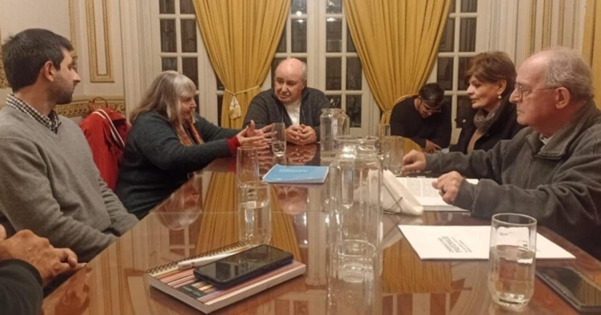 Iglesia y Gobierno abordaron impacto de la mineriacutea en territorios indiacutegenas