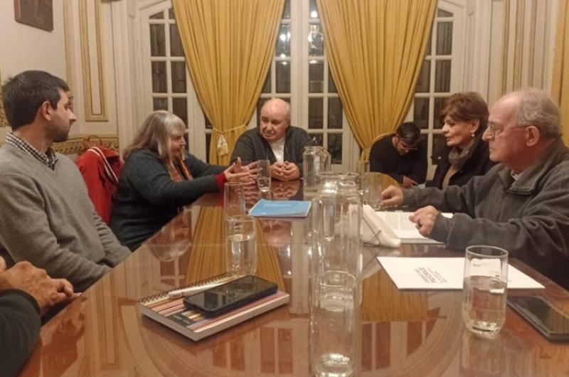 Iglesia y Gobierno abordaron impacto de la mineriacutea en territorios indiacutegenas