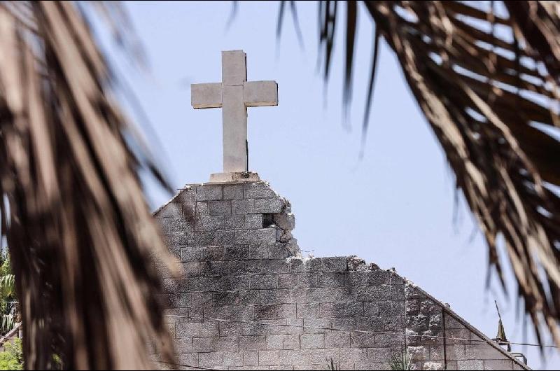 El Papa expresoacute su pesar por las viacutectimas del ataque a la parroquia en Gaza