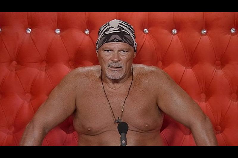 El fuerte cruce de Alfa de Gran Hermano por una foto con Mirtha- entre insultos y agresiones verbales