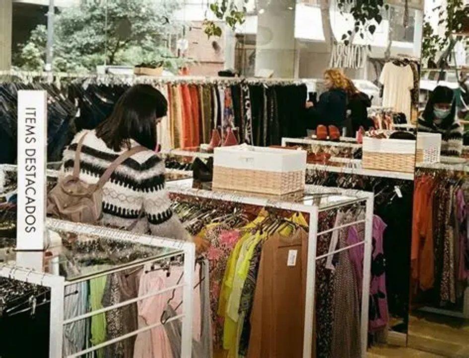 La ingeniosa pyme argentina que le compite a Shein con ropa de marca y a precios de feria