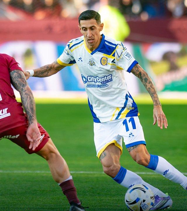 Rosario Central vencioacute a Lanuacutes con gol de Aacutengel Di Mariacutea en la vuelta de los visitantes