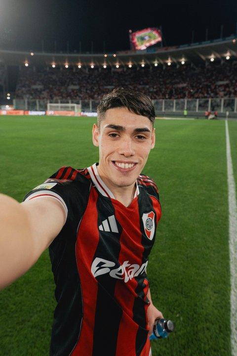 Quieacuten es Santiago Lencina el juvenil de River que deslumbroacute ante Instituto con dos goles