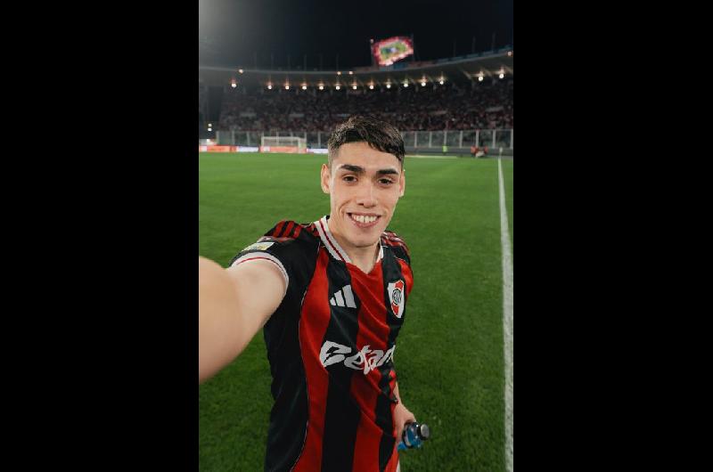 Quieacuten es Santiago Lencina el juvenil de River que deslumbroacute ante Instituto con dos goles
