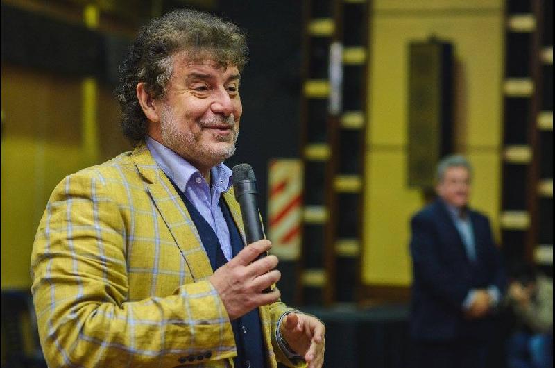 Del relato de Boca a la poliacutetica- el popular periodista que encabezaraacute la lista de Milei en San Martiacuten