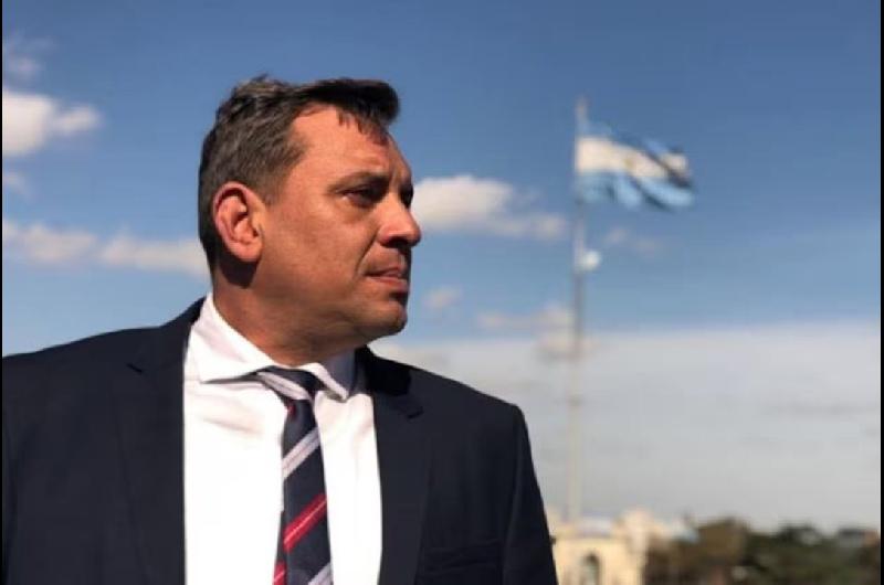 LLA apuesta por un expoliciacutea en la Tercera Seccioacuten y lleva a Maximiliano Bondarenko como cabeza de lista