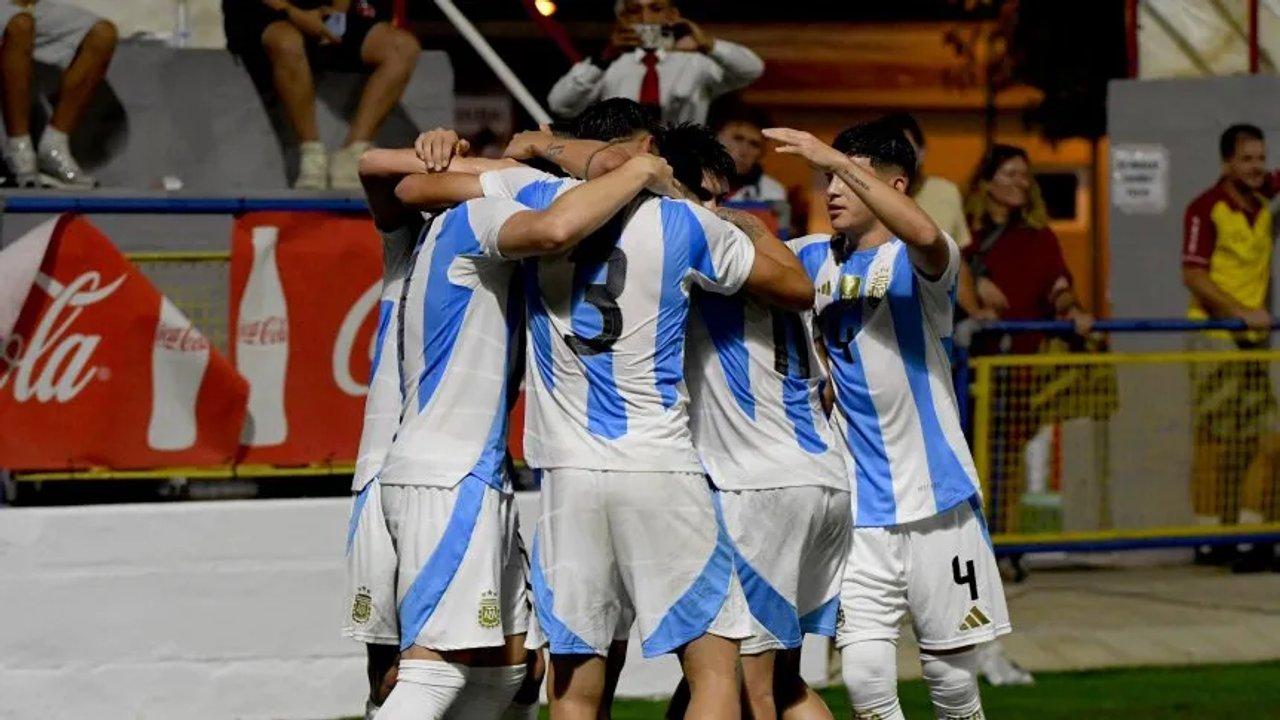 La Seleccioacuten argentina se impuso ante Chile en el debut en el Torneo LAlcudia 2025