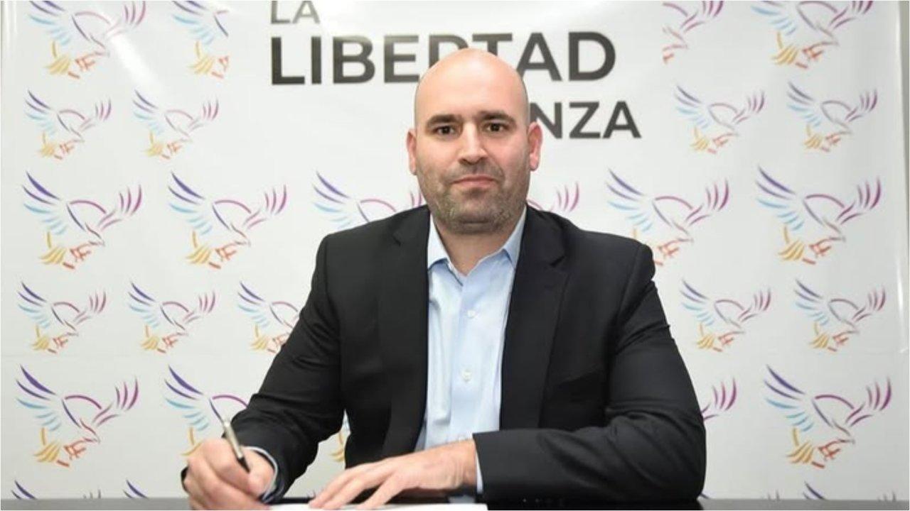  Kicillof estaacute altamente calificado para ser Presidente- el candidato de Milei que desatoacute un escaacutendalo