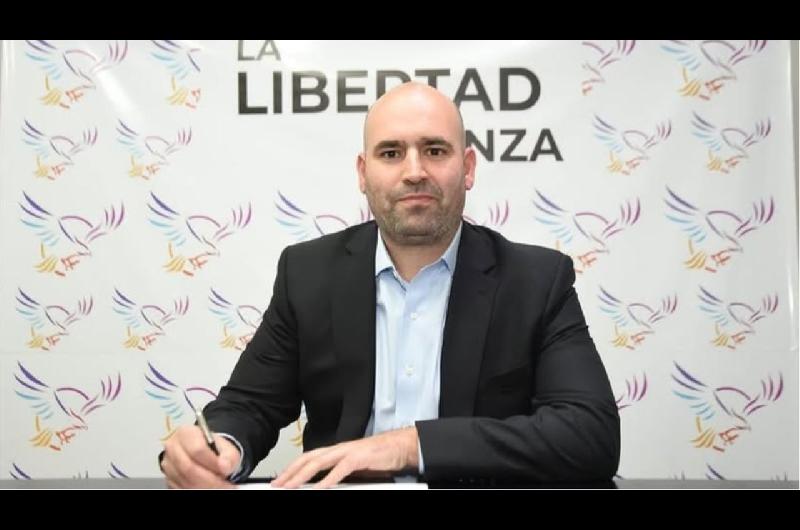  Kicillof estaacute altamente calificado para ser Presidente- el candidato de Milei que desatoacute un escaacutendalo