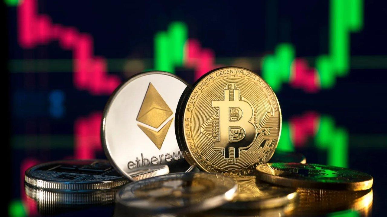 Tiembla Bitcoin asoma una criptomoneda que amenaza su reinado